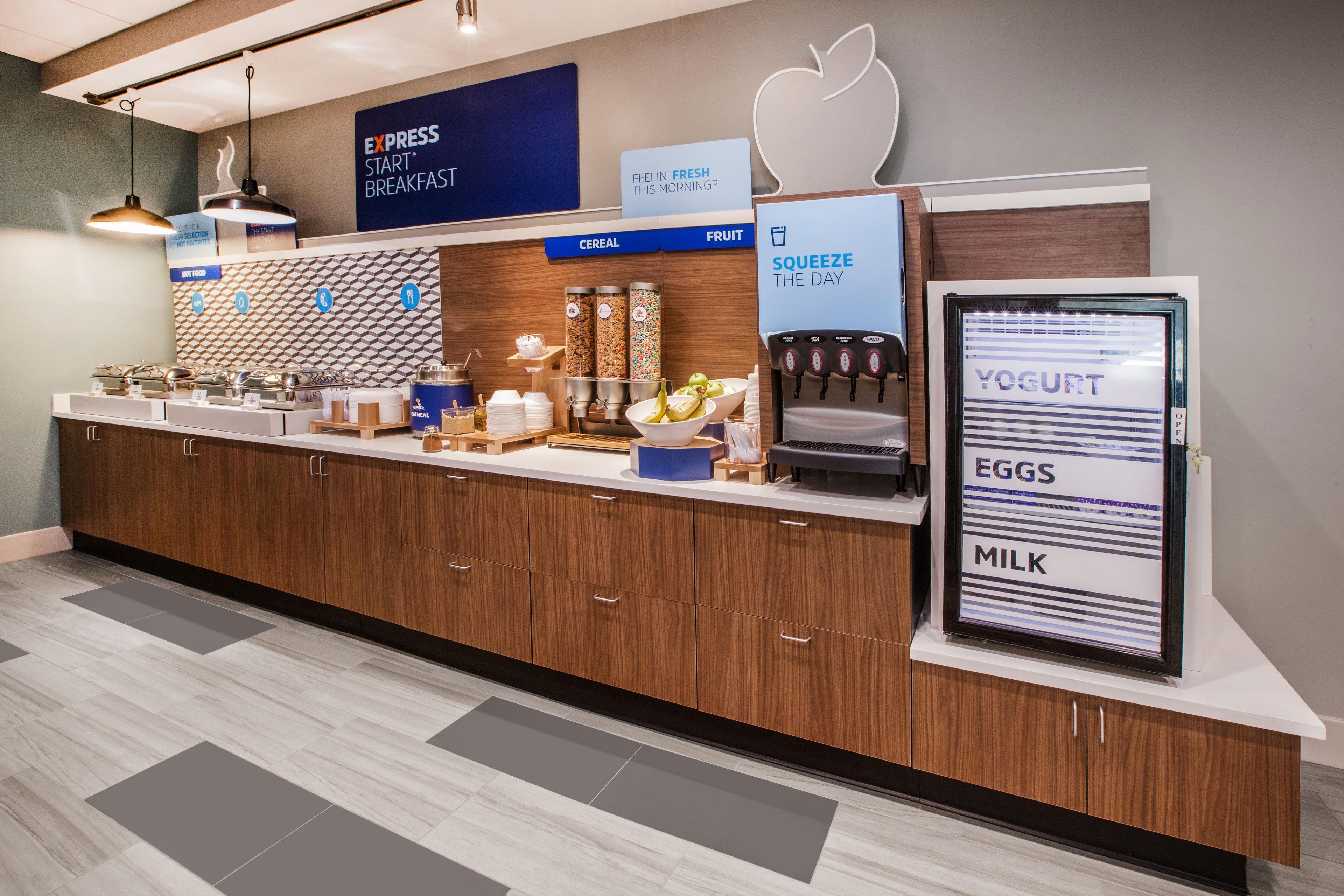 Holiday Inn Express Hotel & Suites Providence-Woonsocket By Ihg מראה חיצוני תמונה