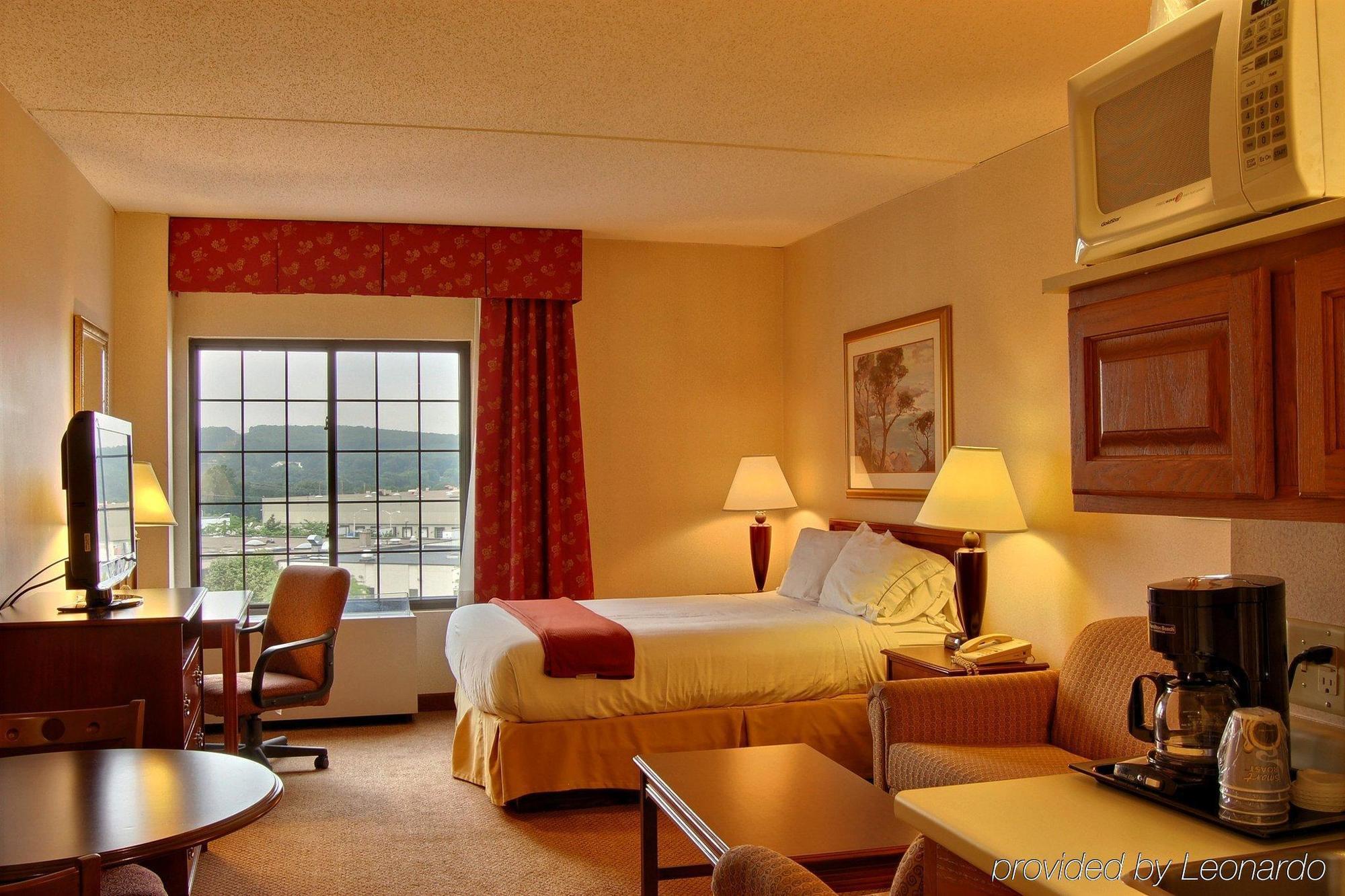 Holiday Inn Express Hotel & Suites Providence-Woonsocket By Ihg מראה חיצוני תמונה