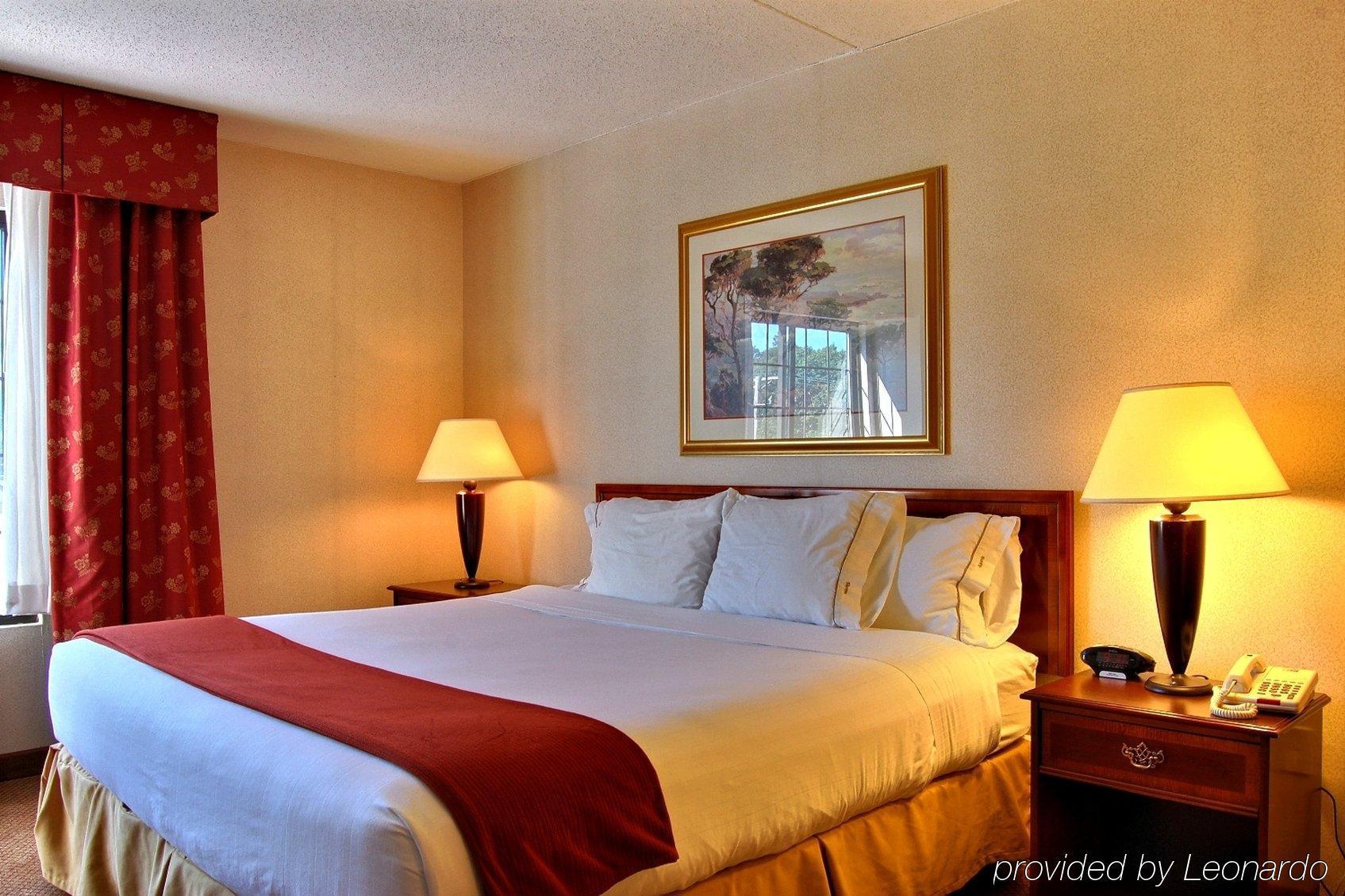 Holiday Inn Express Hotel & Suites Providence-Woonsocket By Ihg מראה חיצוני תמונה