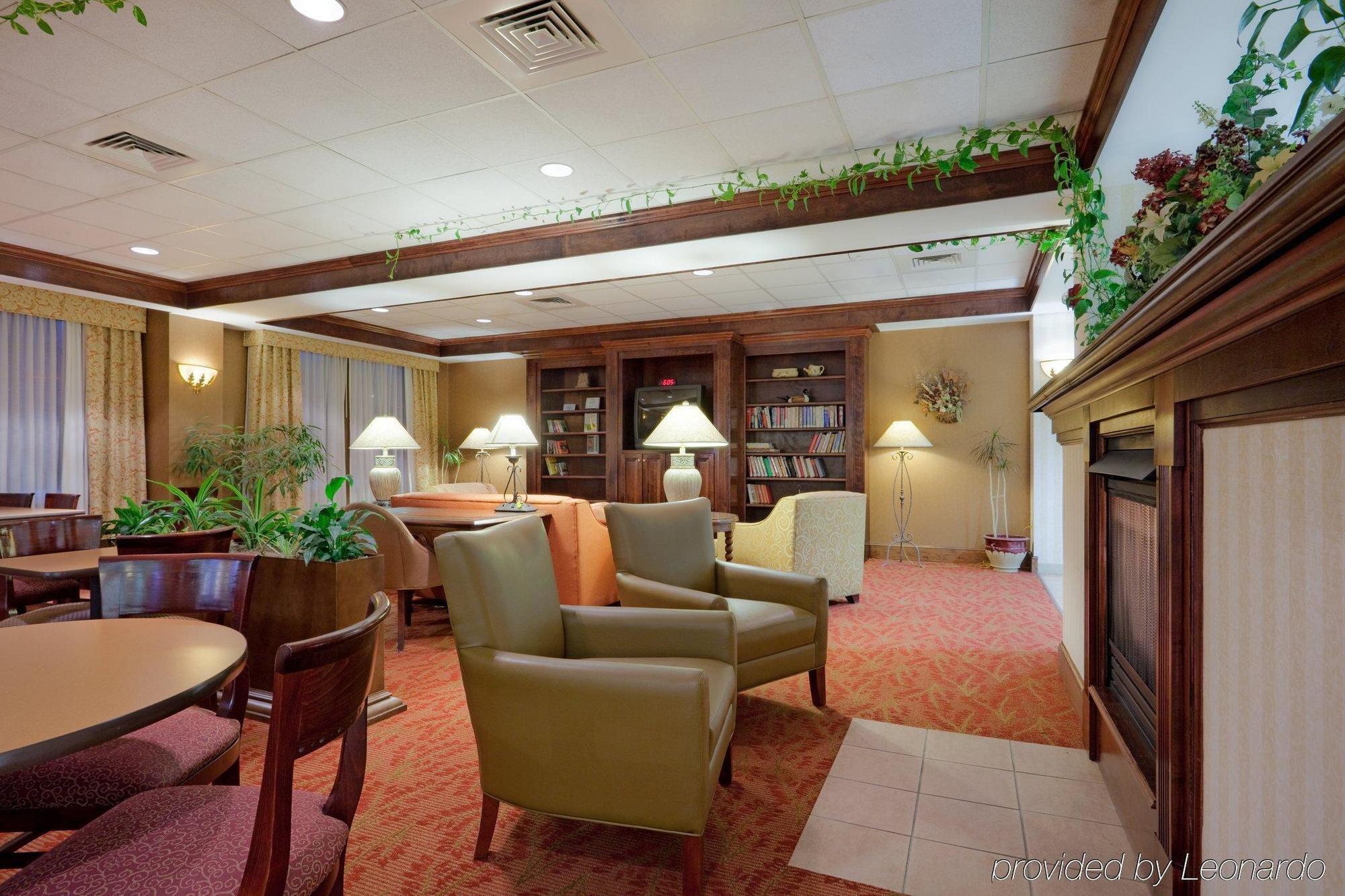 Holiday Inn Express Hotel & Suites Providence-Woonsocket By Ihg מראה פנימי תמונה