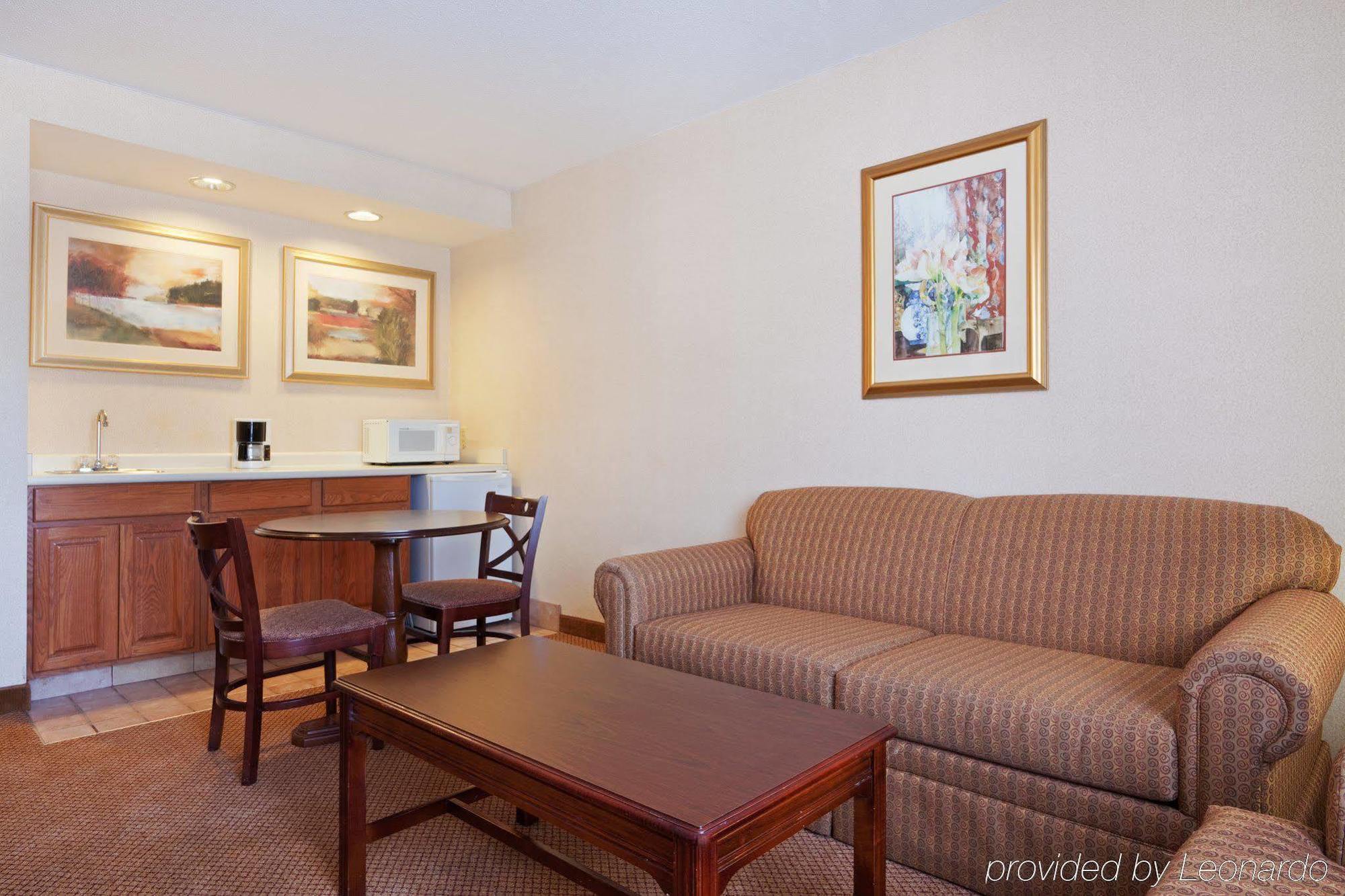 Holiday Inn Express Hotel & Suites Providence-Woonsocket By Ihg חדר תמונה